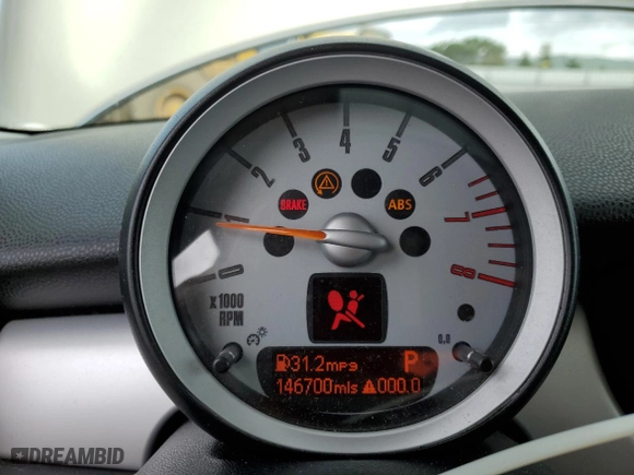 2009 MINI Cooper Hardtop with VIN WMWMF33559TW70189, listed as a Copart auction lot 51461365 with 146,700 mi miles and Salvage Title. Bid and sale history available at carsss.com. Image 9.