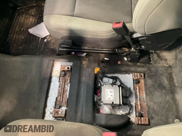 2020 Ford F-350 XL with VIN 1FTBF3A68LEC75327, listed as a IAAI auction lot 42677813 with 112,546 mi miles and . Bid and sale history available at DreamBid. Image 22.