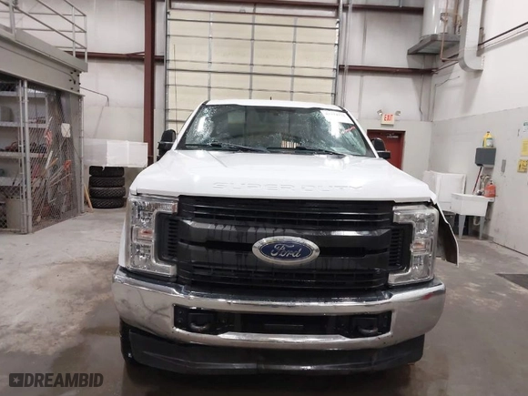 2019 Ford Super Duty F-250 SRW XL with VIN 1FT7W2BTXKEC83691, listed as a IAAI auction lot 41974771 with 139,673 mi miles. Bid and sale history available at carsss.com. Image 12.