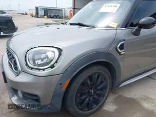 2018 MINI Countryman Cooper S with VIN WMZYT3C3XJ3E00006, listed as a IAAI auction lot 42420388 with 117,313 mi miles and . Bid and sale history available at DreamBid. Image 20.