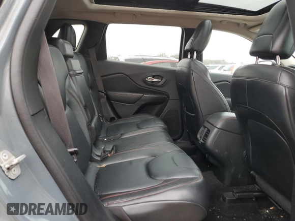 2014 Jeep Cherokee Trailhawk z VIN 1C4PJMBS8EW239981, wystawiony jako Copart lot #80226054 z przebiegiem 161 750 mil mil oraz Czysty tytuł • Clean title. Historia ofert i sprzedaży dostępna na DreamBid. Obrazek 11.