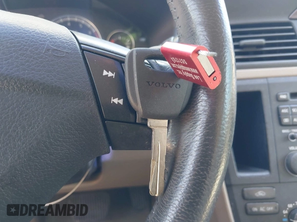 2004 Volvo S60 с VIN YV1RS61T642386215, выставлен на аукционе IAAI как лот 42316402 с пробегом 204 756 миль миль и . История ставок и продаж доступна на DreamBid. Изображение 11.