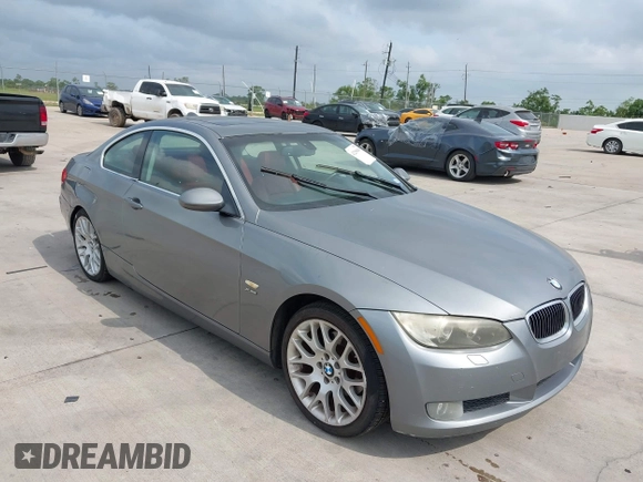 2009 BMW 3 Series 328i xDrive z VIN WBAWV53549PF95715, wystawiony jako IAAI lot #42296949 z przebiegiem 182 003 mil mil oraz . Historia ofert i sprzedaży dostępna na DreamBid. Obrazek 1.