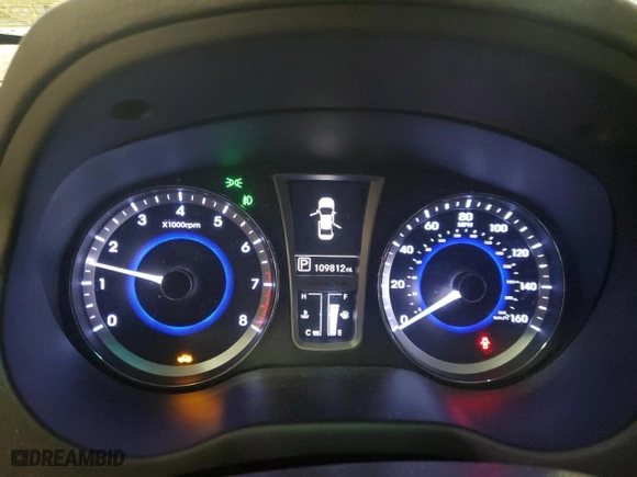 2013 Hyundai Azera with VIN KMHFG4JGXDA298805, listed as a Copart auction lot 52414485 with 109,812 mi miles and Salvage Title. Bid and sale history available at carsss.com. Image 9.