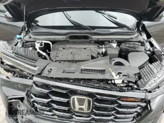 2025 Honda Pilot TrailSport with VIN 5FNYG1H63SB087572, listed as a Copart auction lot 86802994 with 962 mi miles and Salvage Title. Bid and sale history available at carsss.com. Image 14.