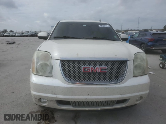 2011 GMC Yukon XL Denali with VIN 1GKS1MEFXBR334467, listed as a Copart auction lot 44688165 with 0 mi miles and Salvage Title. Bid and sale history available at carsss.com. Image 5.