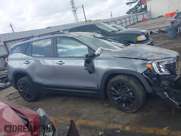 2024 GMC Terrain SLE z VIN 3GKALMEG7RL190649, wystawiony jako IAAI lot #41952934 z przebiegiem 20 473 mil mil oraz . Historia ofert i sprzedaży dostępna na DreamBid. Obrazek 13.