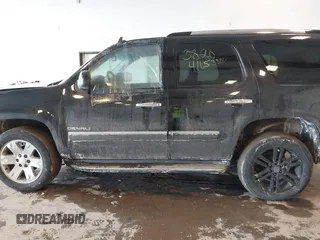 2011 GMC Yukon Denali with VIN 1GKS2EEF2BR258374, listed as a IAAI auction lot 41653820 with 227,468 mi miles. Bid and sale history available at carsss.com. Image 14.