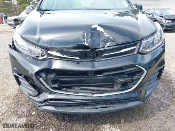 2019 Chevrolet Trax LS with VIN 3GNCJKSB9KL256557, listed as a IAAI auction lot 41879464 with 75,184 mi miles. Bid and sale history available at carsss.com. Image 6.
