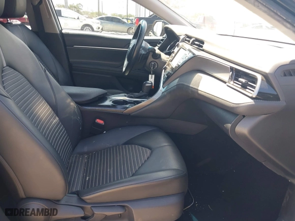 2020 Toyota Camry SE with VIN 4T1G11AK5LU500066, listed as a IAAI auction lot 42000886 with 99,153 mi miles. Bid and sale history available at carsss.com. Image 5.