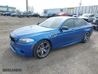 2013 BMW M5 with VIN WBSFV9C56DD096988, listed as a IAAI auction lot 41833177 with 84,337 mi miles. Bid and sale history available at carsss.com. Image 17.