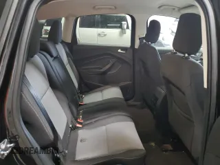 2019 Ford Escape SE z VIN 1FMCU9GD6KUB27891, wystawiony jako Copart lot #56957905 z przebiegiem 61 342 mil mil oraz Szkoda całkowita • Salvage title. Historia ofert i sprzedaży dostępna na DreamBid. Obrazek 11.