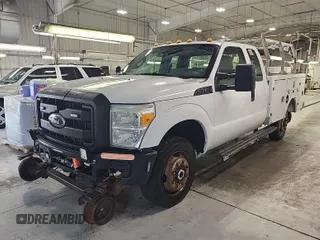 2011 Ford F-350 z VIN 1FD7X3B68BEC03720, wystawiony jako IAAI lot #42409023 z przebiegiem 332 380 mil mil oraz . Historia ofert i sprzedaży dostępna na DreamBid. Obrazek 28.