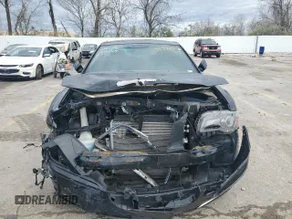 2014 Chrysler 300 S z VIN 2C3CCABG1EH336848, wystawiony jako Copart lot #50822875 z przebiegiem 75 204 mil mil oraz Szkody całkowita. Historia ofert i sprzedaży dostępna na DreamBid. Obrazek 5.