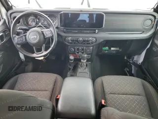2024 Jeep Gladiator Mojave X z VIN 1C6JJTEG7RL114847, wystawiony jako Copart lot #55635445 z przebiegiem 11 011 mil mil oraz Szkoda całkowita • Salvage title. Historia ofert i sprzedaży dostępna na DreamBid. Obrazek 8.