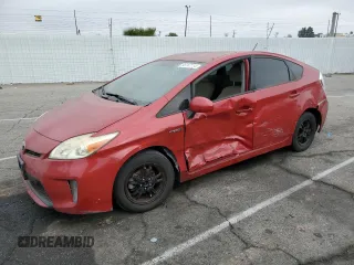 2015 Toyota Prius Four with VIN JTDKN3DU1F0428998, listed as a Copart auction lot 86747714 with 318,875 mi miles and Clean Title. Bid and sale history available at carsss.com. Image 1.