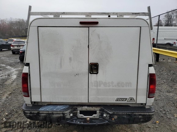 2004 Ford F-150 XL z VIN 2FTRX17204CA84111, wystawiony jako Copart lot #50359755 z przebiegiem 201 756 mil mil oraz Szkoda całkowita • Salvage title. Historia ofert i sprzedaży dostępna na DreamBid. Obrazek 6.