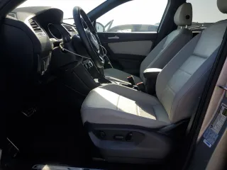 2021 Volkswagen Tiguan SE z VIN 3VV3B7AX1MM096446, wystawiony jako Copart lot #61687855 z przebiegiem 50 798 mil mil oraz Szkoda całkowita • Salvage title. Historia ofert i sprzedaży dostępna na DreamBid. Obrazek 7.