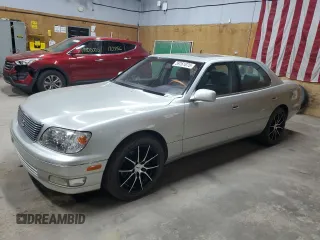 2000 Lexus LS 400 z VIN JT8BH28F5Y0177790, wystawiony jako Copart lot #59761075 z przebiegiem 73 868 mil mil oraz Czysty tytuł • Clean title. Historia ofert i sprzedaży dostępna na DreamBid. Obrazek 1.