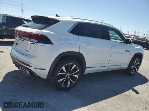 2024 Volkswagen Atlas SEL R-Line with VIN 1V2AE2CA5RC235798, listed as a Copart auction lot 64090595 with 1,310 mi miles and Salvage title. Bid and sale history available at DreamBid. Image 3.