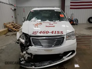 2015 Chrysler Town & Country Limited Platinum with VIN 2C4RC1GG7FR617711, listed as a Copart auction lot 85091014 with 0 mi miles and Salvage Title. Bid and sale history available at carsss.com. Image 5.