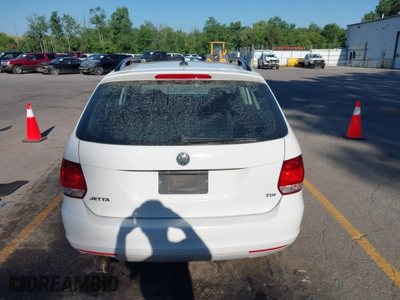 2013 Volkswagen Jetta TDI с VIN 3VWPL7AJ8DM662365, выставлен на аукционе IAAI как лот 42654920 с пробегом 145 785 миль миль и . История ставок и продаж доступна на DreamBid. Изображение 17.