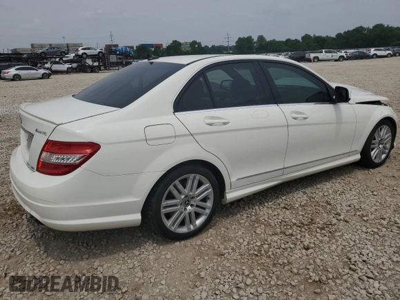 2008 Mercedes-Benz C 300 Sport с VIN WDDGF81X18F121111, выставлен на аукционе Copart как лот 61053215 с пробегом 182 254 миль миль и Списание • Salvage title. История ставок и продаж доступна на DreamBid. Изображение 3.