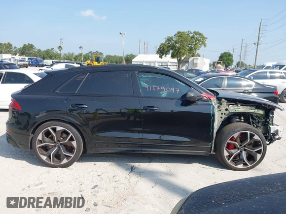 2024 Audi RS Q8 z VIN WU1ARBF15RD005841, wystawiony jako IAAI lot #42187837 z przebiegiem 8 379 mil mil oraz . Historia ofert i sprzedaży dostępna na DreamBid. Obrazek 14.