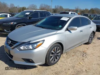 2017 Nissan Altima SV with VIN 1N4AL3AP4HC222307, listed as a IAAI auction lot 41589442 with 117,122 mi miles and . Bid and sale history available at carsss.com. Image 2.