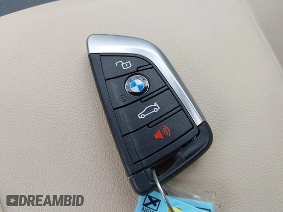 2022 BMW 3 Series 330i with VIN 3MW5R1J06N8C46898, listed as a IAAI auction lot 41715618 with 44,533 mi miles. Bid and sale history available at carsss.com. Image 11.