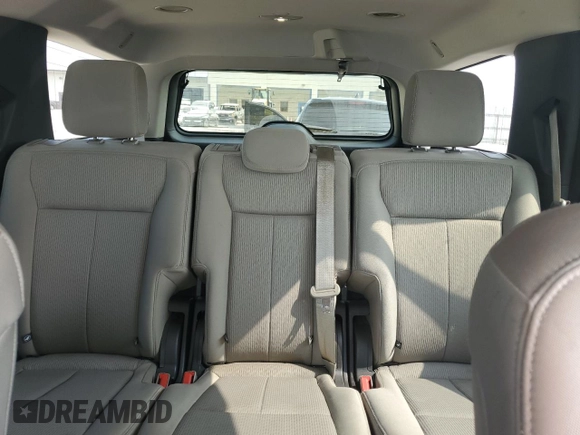 2019 Ford Expedition XLT with VIN 1FMJU1HT3KEA48235, listed as a Copart auction lot 58301275 with 104,919 mi miles and Salvage title. Bid and sale history available at DreamBid. Image 10.