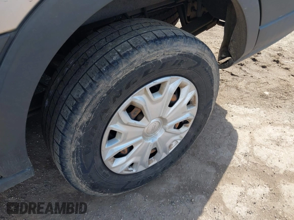 2015 Ford Transit XL с VIN 1FBZX2YM5FKA53431, выставлен на аукционе IAAI как лот 41642635 с пробегом Не указан миль и . История ставок и продаж доступна на DreamBid. Изображение 12.