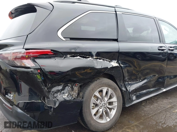2023 Toyota Sienna XLE с VIN 5TDYRKEC2PS164736, выставлен на аукционе IAAI как лот 41610043 с пробегом 30 471 миль миль и . История ставок и продаж доступна на DreamBid. Изображение 6.