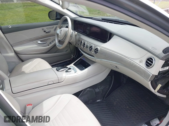 2015 Mercedes-Benz S 550 z VIN WDDUG8CB4FA169679, wystawiony jako IAAI lot #42098297 z przebiegiem 107 547 mil mil oraz . Historia ofert i sprzedaży dostępna na DreamBid. Obrazek 5.