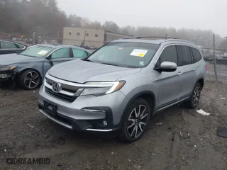 2019 Honda Pilot Touring 7-Passenger with VIN 5FNYF6H67KB018030, listed as a IAAI auction lot 40724349 with NaN miles. Bid and sale history available at carsss.com. Image 17.