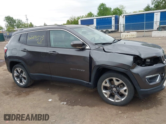2019 Jeep Compass Limited z VIN 3C4NJDCBXKT747585, wystawiony jako IAAI lot #42209573 z przebiegiem 79 740 mil mil oraz . Historia ofert i sprzedaży dostępna na DreamBid. Obrazek 13.
