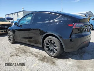 2024 Tesla Model Y Long Range z VIN 7SAYGAEE3RF089122, wystawiony jako Copart lot #52732035 z przebiegiem 15 486 mil mil oraz Szkoda całkowita • Salvage title. Historia ofert i sprzedaży dostępna na DreamBid. Obrazek 2.