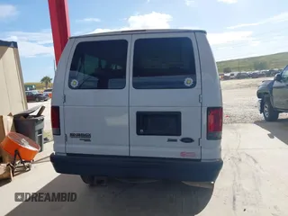 2014 Ford Econoline Passenger XL with VIN 1FBNE3BL5EDB11826, listed as a IAAI auction lot 40860317 with 216,900 mi miles. Bid and sale history available at carsss.com. Image 16.