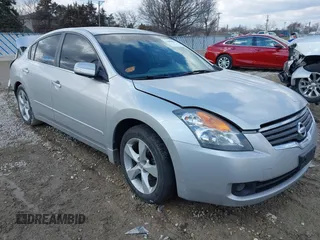 2009 Nissan Altima 3.5 SL with VIN 1N4BL21EX9C134344, listed as a IAAI auction lot 41686067 with 123,269 mi miles. Bid and sale history available at carsss.com. Image 1.