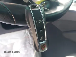 2018 Porsche Panamera с VIN WP0AA2A74JL105312, выставлен на аукционе IAAI как лот 41672584 с пробегом Не указан миль и . История ставок и продаж доступна на DreamBid. Изображение 11.