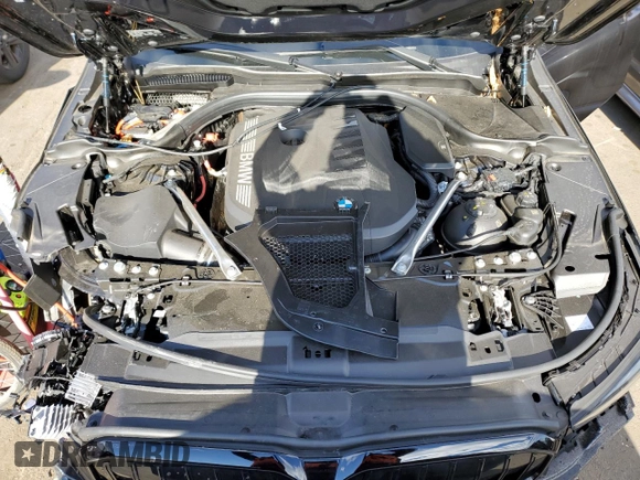 2024 BMW 5 Series 540i xDrive with VIN WBA63FJ0XRCS21259, listed as a Copart auction lot 84706904 with 0 mi miles and Salvage Title. Bid and sale history available at carsss.com. Image 11.