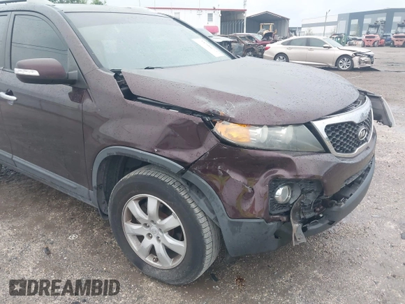 2011 Kia Sorento LX with VIN 5XYKT3A13BG094591, listed as a IAAI auction lot 41986727 with 237,681 mi miles. Bid and sale history available at carsss.com. Image 6.
