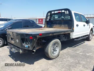 2019 Ford F-250 XL с VIN 1FD7W2B61KEG48751, выставлен на аукционе IAAI как лот 42595513 с пробегом Не указан миль и . История ставок и продаж доступна на DreamBid. Изображение 4.
