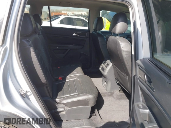 2018 Volkswagen Atlas SEL Premium с VIN 1V2NR2CA7JC502515, выставлен на аукционе IAAI как лот 41780056 с пробегом 146 018 миль миль и . История ставок и продаж доступна на DreamBid. Изображение 8.
