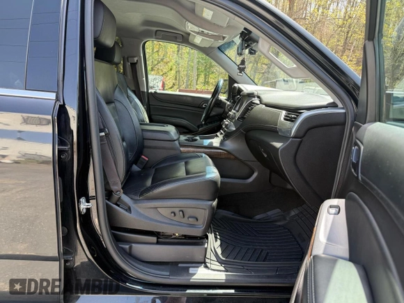 2017 Chevrolet Suburban LT with VIN 1GNSKHKC6HR17735, listed as a Copart auction lot 55303635 with 257,376 mi miles and Clean Title. Bid and sale history available at carsss.com. Image 5.