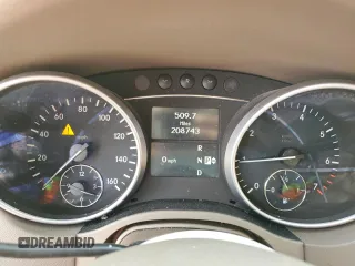 2009 Mercedes-Benz M 350 z VIN 4JGBB86E69A450324, wystawiony jako Copart lot #59610505 z przebiegiem 208 743 mil mil oraz Czysty tytuł • Clean title. Historia ofert i sprzedaży dostępna na DreamBid. Obrazek 9.