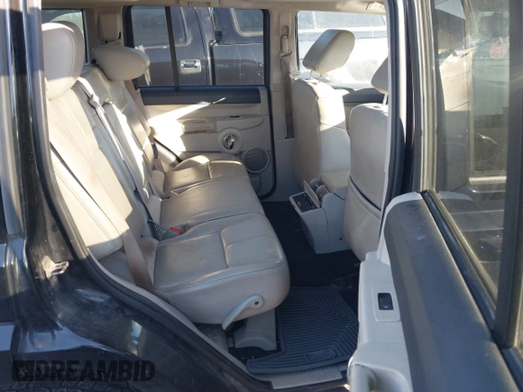 2007 Jeep Commander Limited z VIN 1J8HG58P57C621538, wystawiony jako IAAI lot #41433752 z przebiegiem 180 844 mil mil oraz . Historia ofert i sprzedaży dostępna na DreamBid. Obrazek 8.