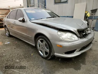 2006 Mercedes-Benz S 500 z VIN WDBNG75JX6A481081, wystawiony jako Copart lot #88057695 z przebiegiem 87 876 mil mil oraz Tytuł czysty. Historia ofert i sprzedaży dostępna na DreamBid. Obrazek 4.