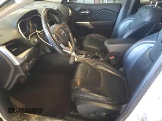2017 Jeep Cherokee Overland с VIN 1C4PJMJS8HW525545, выставлен на аукционе Copart как лот 48339925 с пробегом 97 191 миль миль и Списание • Salvage title. История ставок и продаж доступна на DreamBid. Изображение 7.
