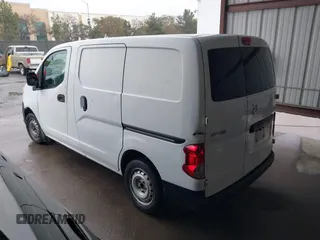 2014 Nissan NV200 S z VIN 3N6CM0KN0EK701502, wystawiony jako IAAI lot #41549271 z przebiegiem 122 060 mil mil oraz . Historia ofert i sprzedaży dostępna na DreamBid. Obrazek 3.